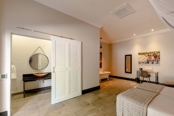 Imagen de la habitación del Hotel Nkosi Guest Lodge. Foto 17