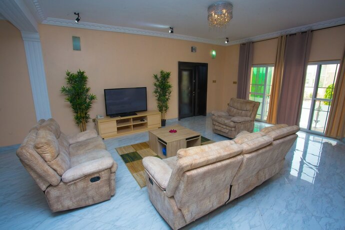Imagen de la habitación del Hotel Nkrabea Royal Apartmento. Foto 18