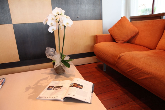 Imagen de los interiores del Hotel Nm Suites. Foto 11