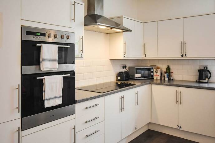 Imagen general del Hotel No 13 Georgian Shared House - By Clifton Short Lets. Foto 1