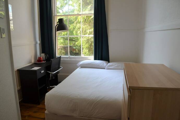 Imagen de la habitación del Hotel No 13 Georgian Shared House - By Clifton Short Lets. Foto 15