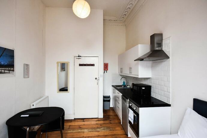 Imagen de la habitación del Hotel No 13 Georgian Shared House - By Clifton Short Lets. Foto 16