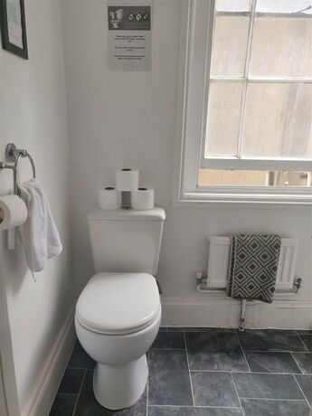 Imagen de la habitación del Hotel No 13 Georgian Shared House - By Clifton Short Lets. Foto 18