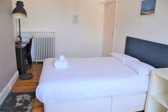 Imagen de la habitación del Hotel No 13 Georgian Shared House - By Clifton Short Lets. Foto 19