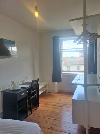 Imagen general del Hotel No 13 Georgian Shared House - By Clifton Short Lets. Foto 10