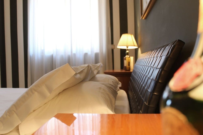 Imagen de la habitación del Hotel No Tag. Foto 5