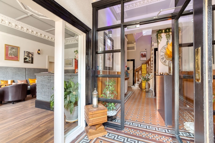 Imagen de los interiores del Hotel No.32. Foto 17