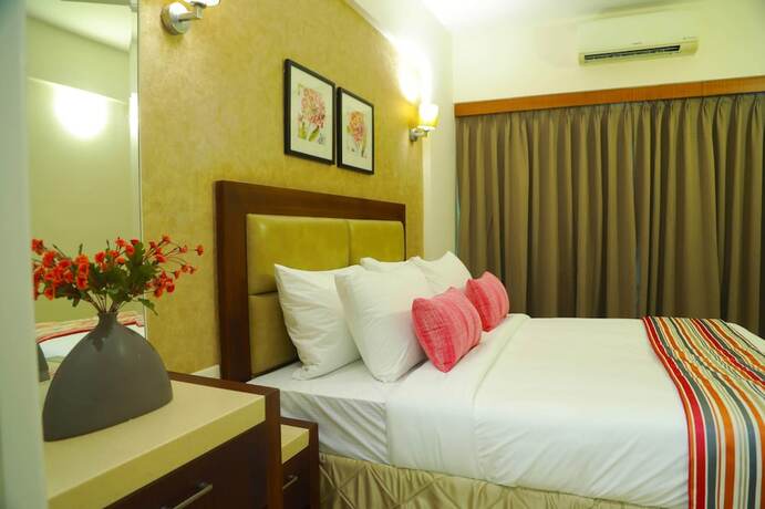 Imagen de la habitación del Hotel Noah Sky Suites. Foto 7