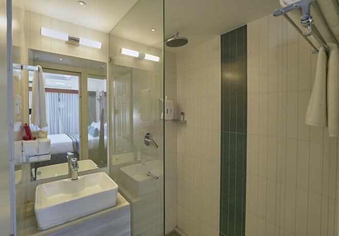 Imagen de la habitación del Hotel Noah Sky Suites. Foto 8