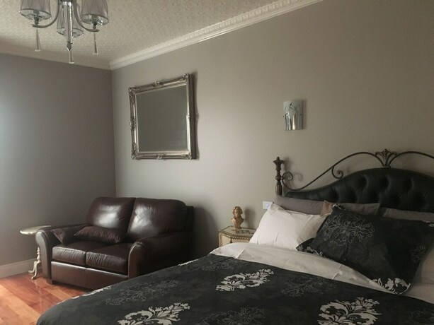 Imagen de la habitación del Hotel Noah's. Foto 20