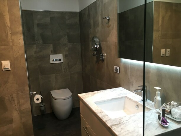 Imagen de la habitación del Hotel Noah's. Foto 24