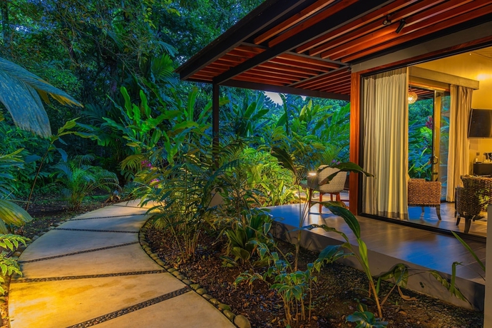 Imagen de la habitación del Hotel Noah\'s Forest by Tifakara. Foto 5