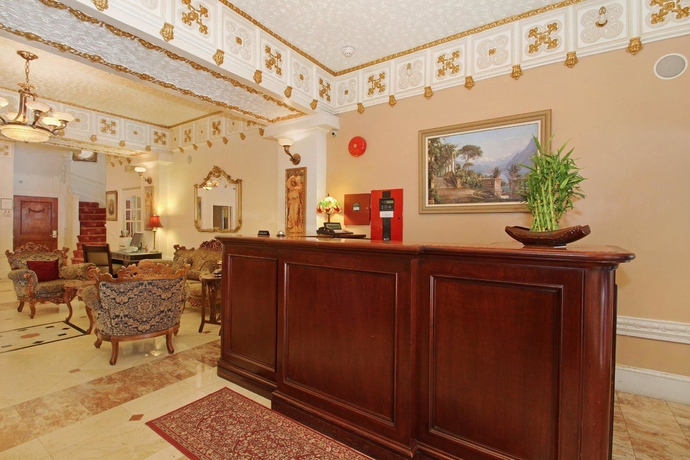 Imagen de los interiores del Hotel Nob Hill. Foto 9