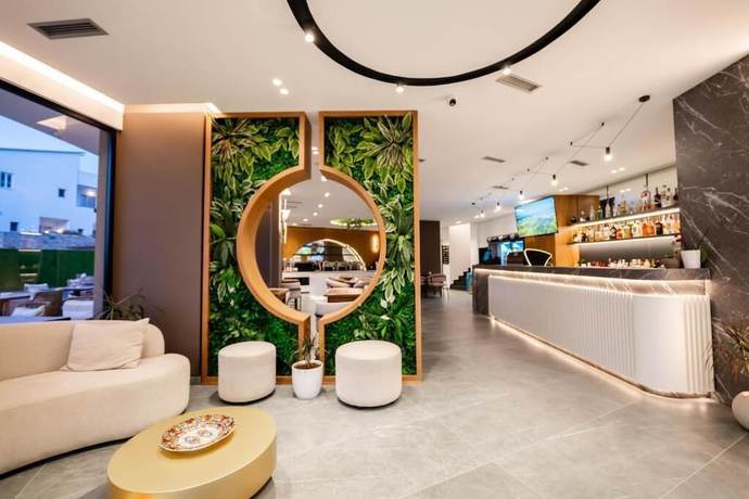 Imagen de los interiores del Hotel Nobbu Ksamil. Foto 16