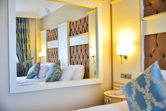 Imagen de la habitación del Hotel Nobel, Akdeniz. Foto 3