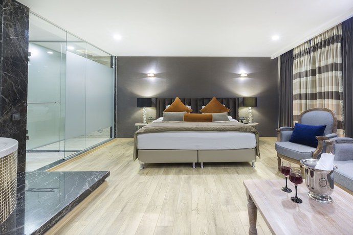 Imagen de la habitación del Hotel Nobel, Akdeniz. Foto 9