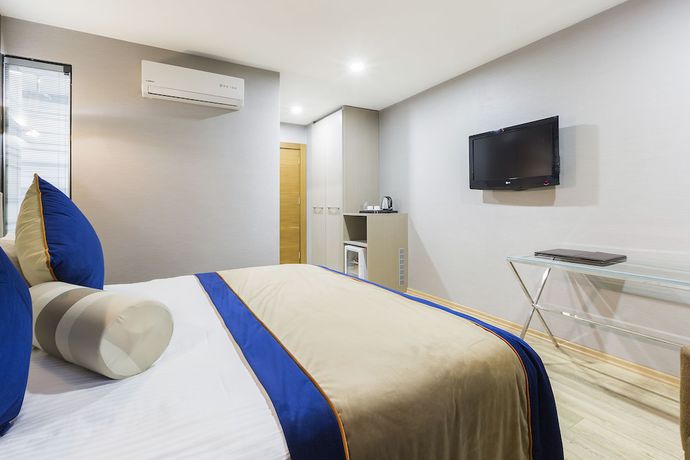 Imagen de la habitación del Hotel Nobel, Akdeniz. Foto 17