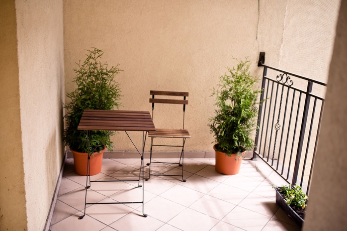 Imagen de los exteriores del Hotel Nobel Suites. Foto 14