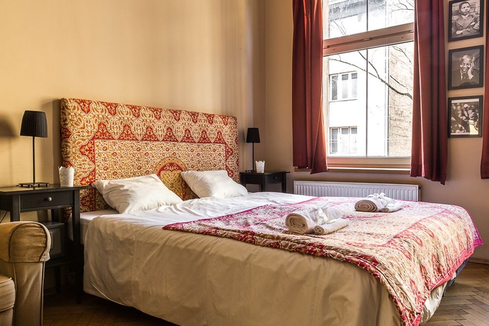 Imagen de la habitación del Hotel Nobel Suites. Foto 7