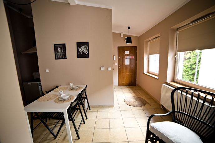 Imagen de la habitación del Hotel Nobel Suites. Foto 13