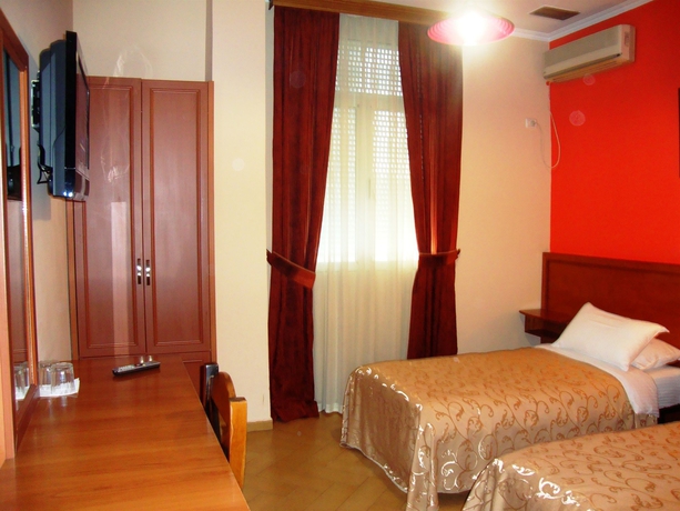 Imagen de la habitación del Hotel Nobel, Tirana. Foto 2