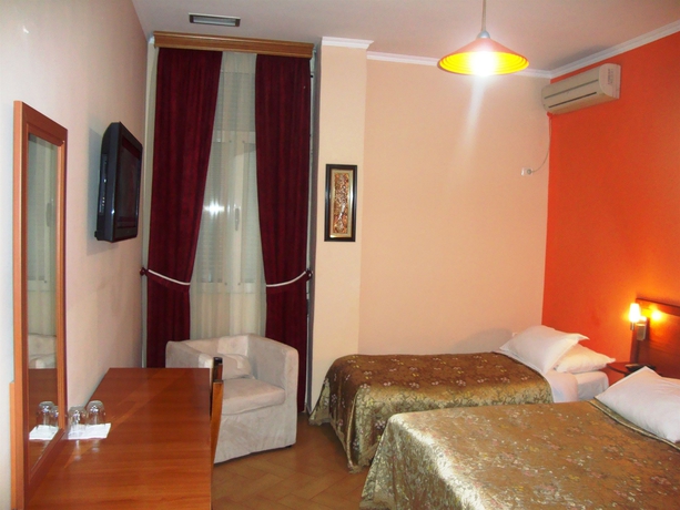 Imagen de la habitación del Hotel Nobel, Tirana. Foto 4