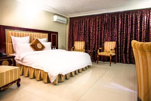 Imagen general del Hotel Nobila Airport. Foto 6