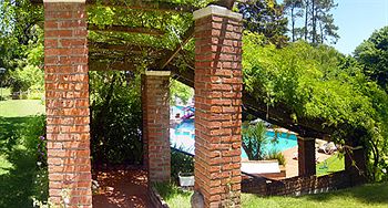 Imagen de la piscina del Hotel Nobile Inn Punta Del Este. Foto 9