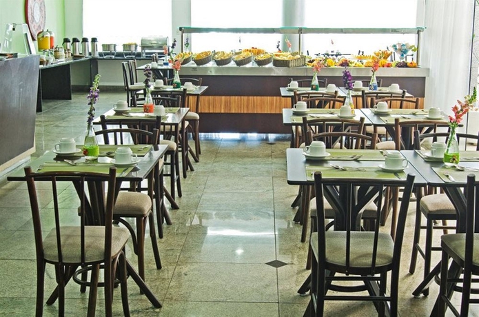 Imagen del bar/restaurante del Hotel Nobile Suites Diamond. Foto 2