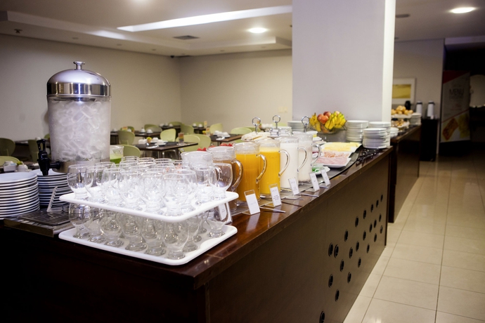 Imagen del bar/restaurante del Hotel Nobile Suites Uberl&acirc;ndia. Foto 5