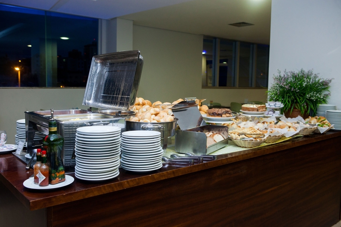 Imagen del bar/restaurante del Hotel Nobile Suites Uberl&acirc;ndia. Foto 8