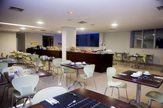 Imagen del bar/restaurante del Hotel Nobile Suites Uberl&acirc;ndia. Foto 9
