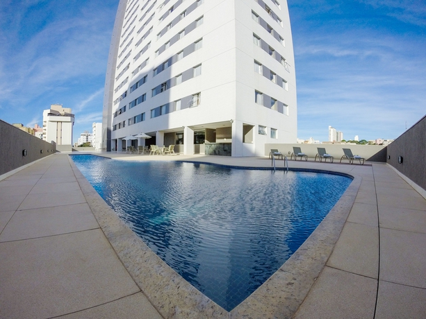 Imagen de la piscina del Hotel Nobile Suites Uberl&acirc;ndia. Foto 14