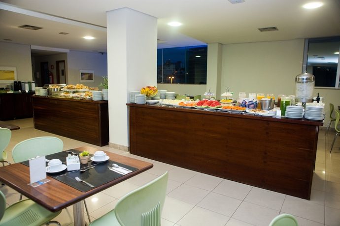 Imagen del bar/restaurante del Hotel Nobile Suites Uberl&acirc;ndia. Foto 10