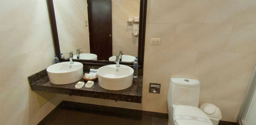 Imagen de la habitación del Hotel Nobility. Foto 10