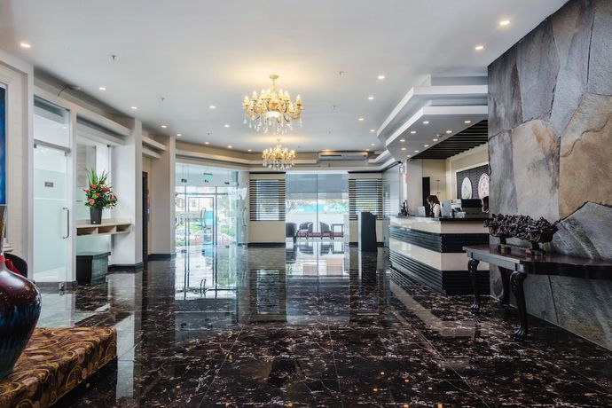 Imagen de los interiores del Hotel Nobility Grand Hotel. Foto 18