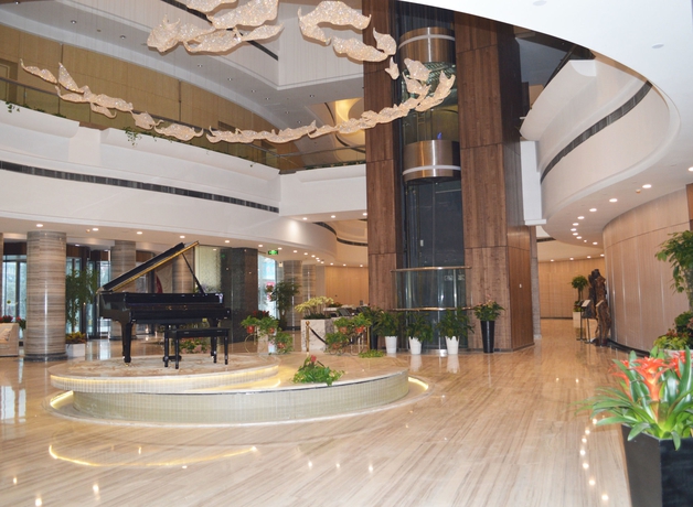 Imagen de los interiores del Hotel Noble Center. Foto 9