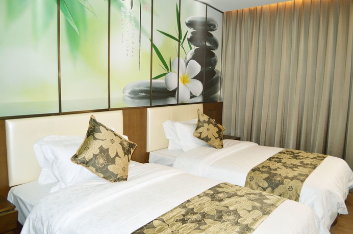 Imagen de la habitación del Hotel Noble Center. Foto 4