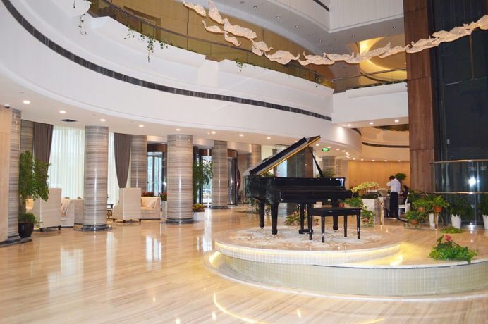 Imagen de los interiores del Hotel Noble Center. Foto 14