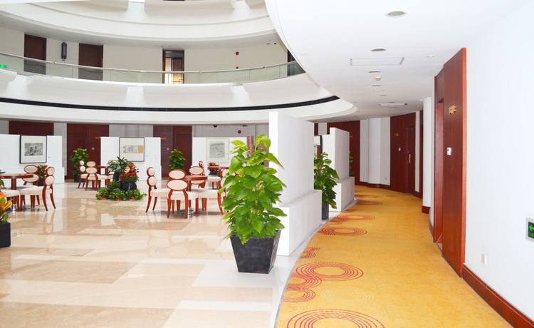 Imagen de los interiores del Hotel Noble Center. Foto 15