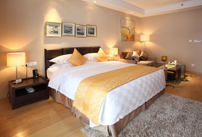 Imagen de la habitación del Hotel Noble Crown Hotel. Foto 7