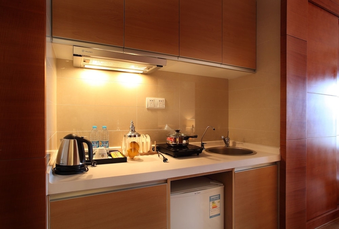 Imagen de la habitación del Hotel Noble Crown Hotel. Foto 10