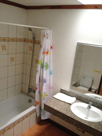 Imagen de la habitación del Hotel Noble House Beach Resort. Foto 14