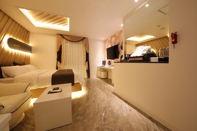 Imagen de la habitación del Hotel Noble Muintel. Foto 7