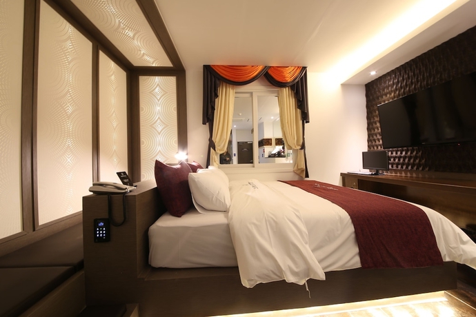 Imagen de la habitación del Hotel Noble Muintel. Foto 16