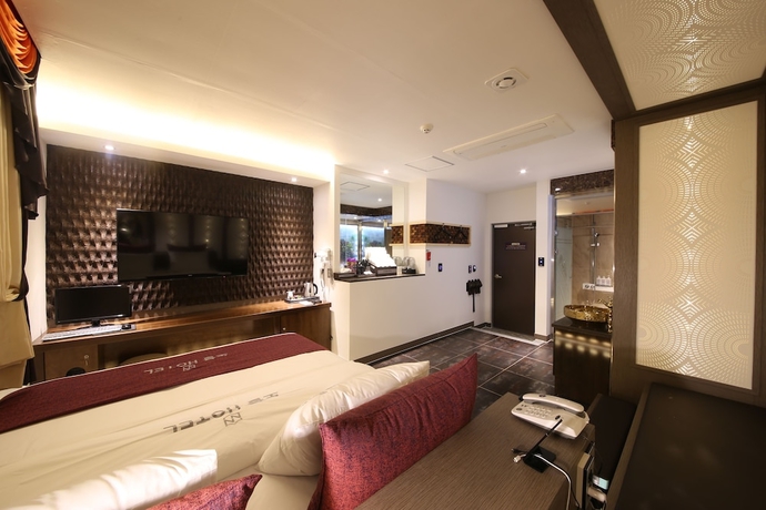 Imagen de la habitación del Hotel Noble Muintel. Foto 17