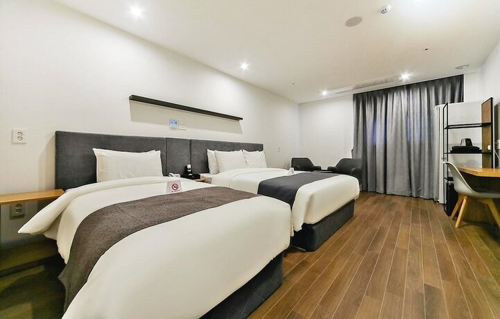Imagen de la habitación del Hotel Noble Stay. Foto 25
