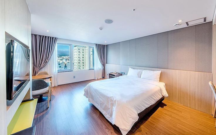 Imagen de la habitación del Hotel Noblepia. Foto 12