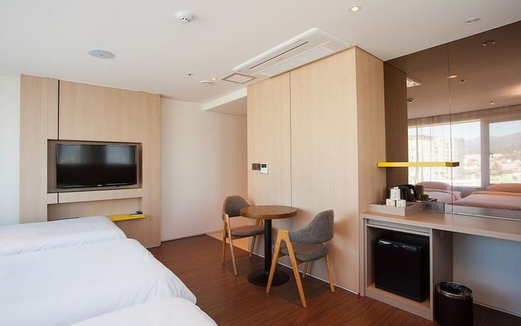 Imagen de la habitación del Hotel Noblepia. Foto 15