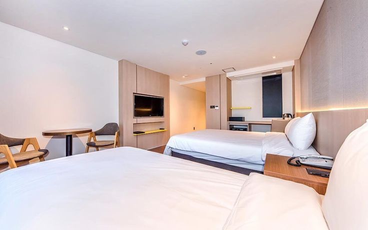 Imagen de la habitación del Hotel Noblepia. Foto 16